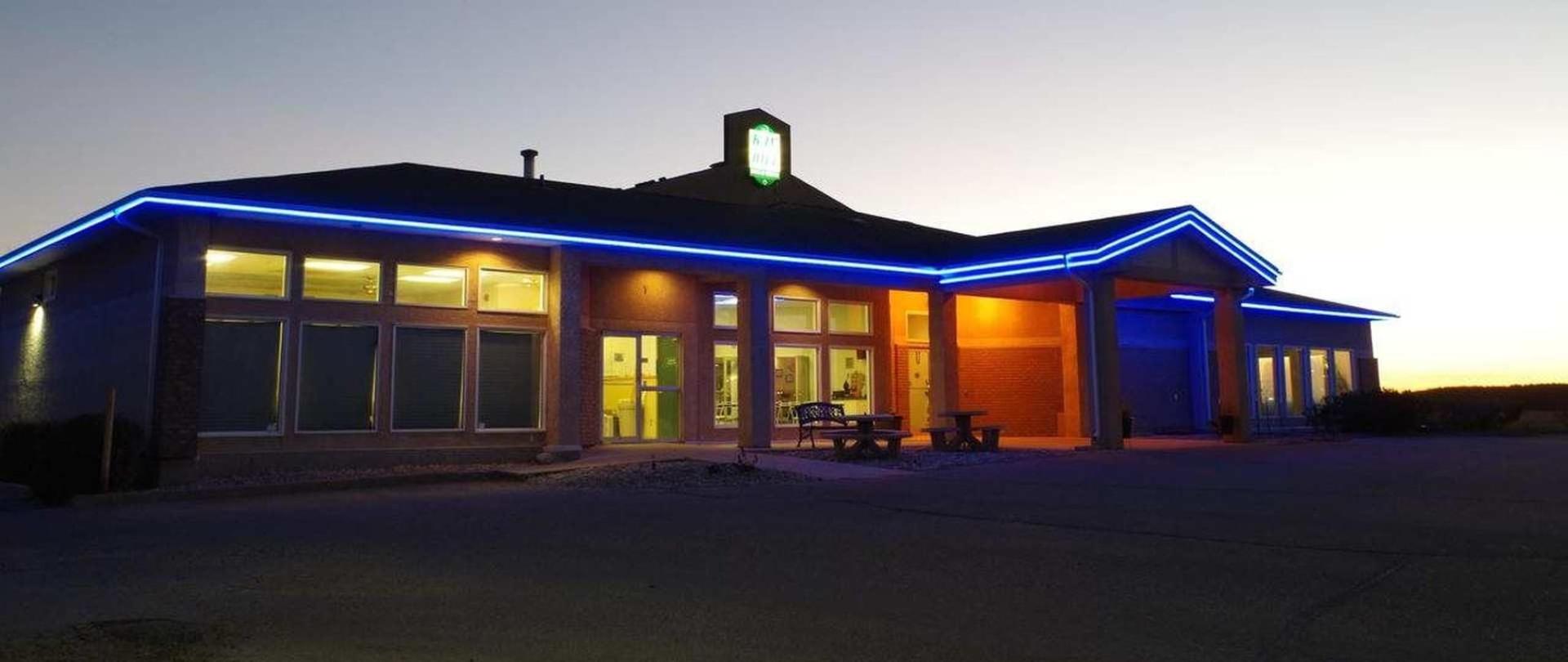 Bay Hill Inns & Suites